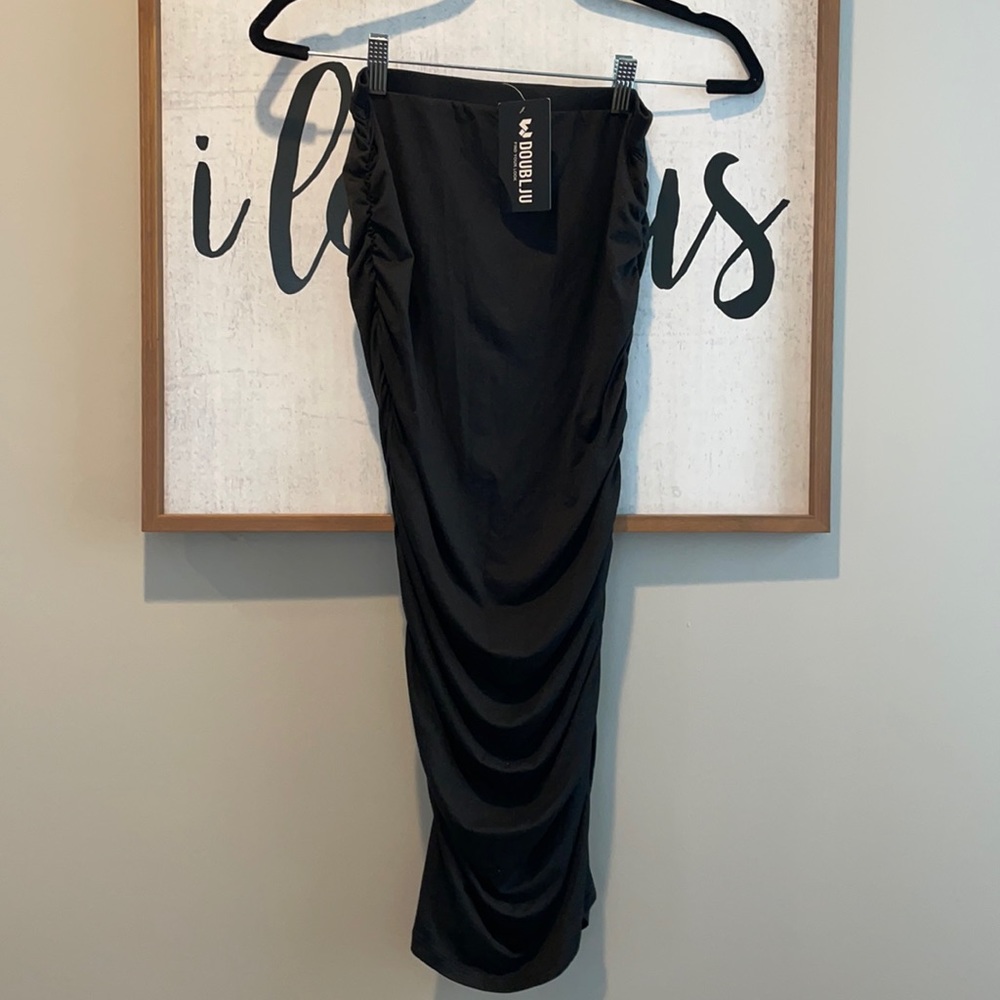 Black pencil skirt